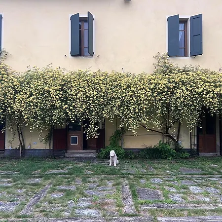 Casa Rifugio Parma Bed and Breakfast Basilicanova